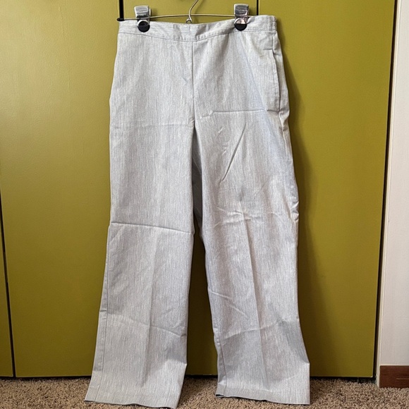Alfred Dunner Light Gray straight-Leg Pants 8P - Picture 1 of 4